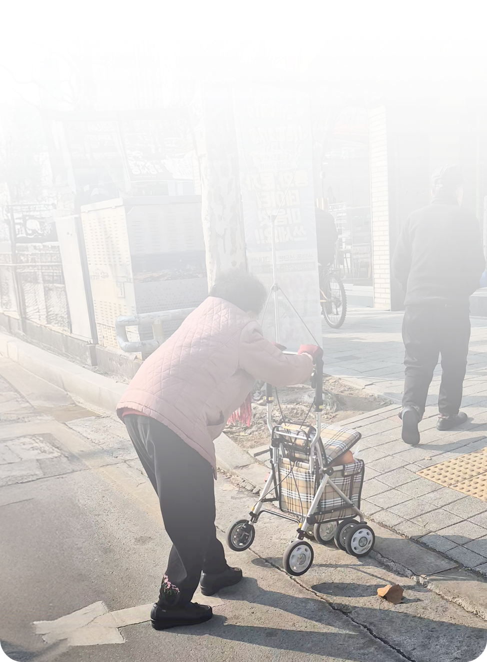 기존 보행 보조기구 한계